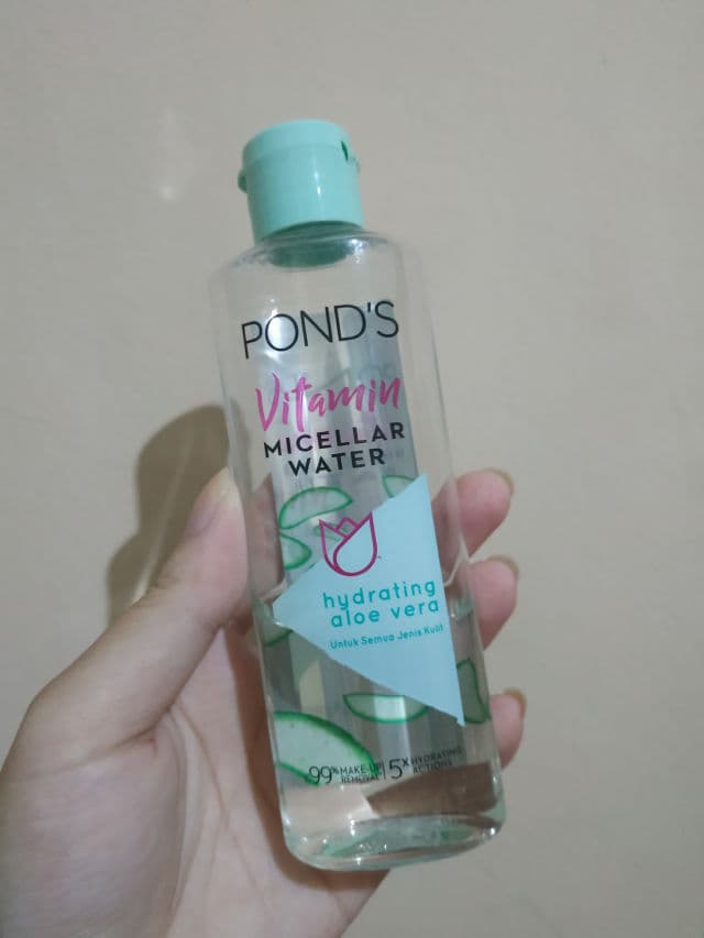 Pond's Vitamin Micellar Water Hydrating Aloe Vera review photo by patricianss
