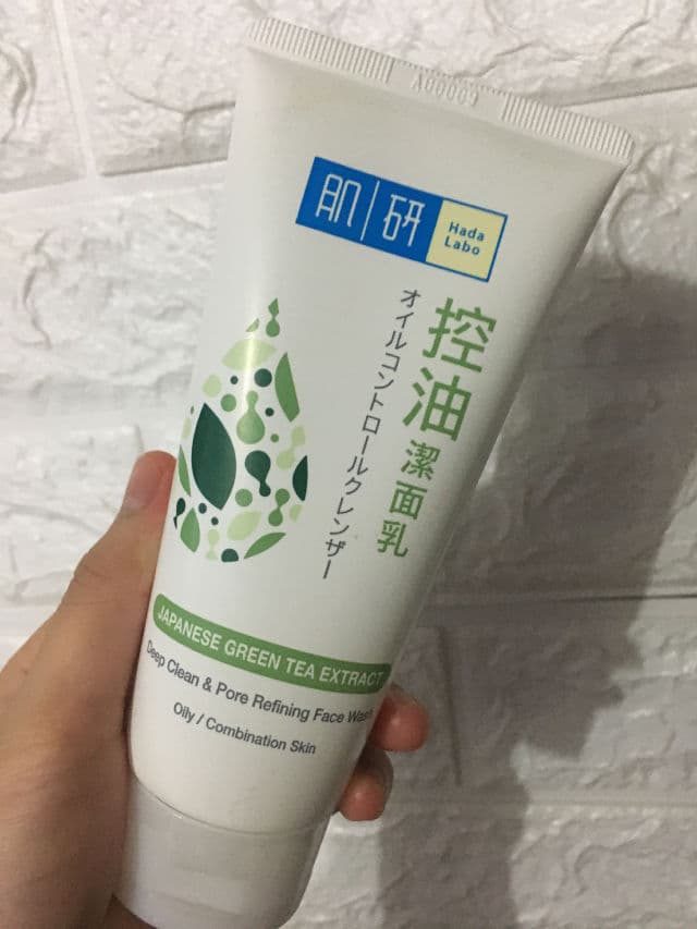 Hada Labo Deep Clean & Pore Refining Face Wash (Japanese Green Tea Extract) review photo by penguinjoy