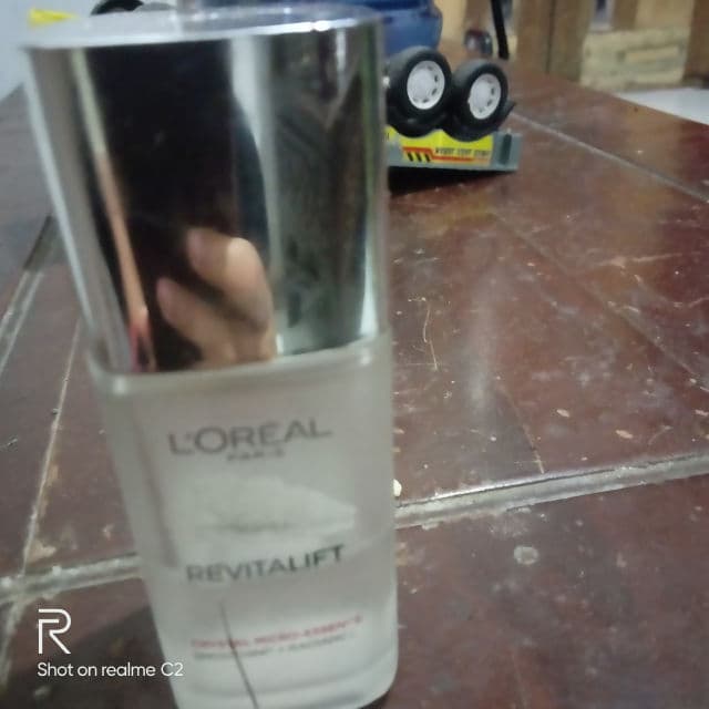 L'Oreal Paris Revitalift Centella Micro-Essence Water review photo by pickyfita