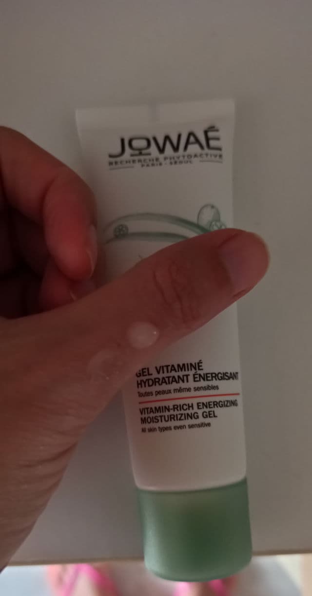 Jowaé  Vitamin-Rich Energizing Moisturizing Gel review photo by pickyje