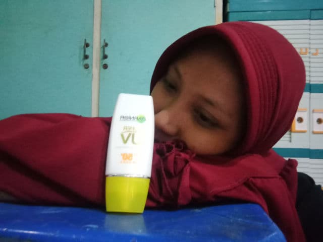 Garnier Skin Naturals Light Super UV SPF50 review photo by maulananana