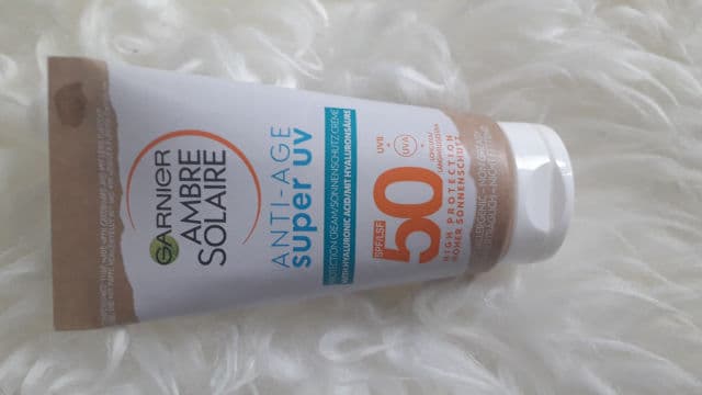 Garnier Ambre Solaire Anti-age Super UV Face Protection Cream SPF50 review photo by pickyunni48