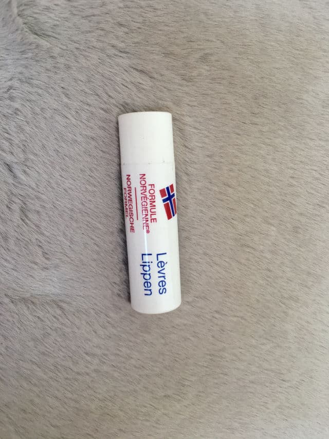 Neutrogena  Lip Balm Classic SPF 4 review photo by pinkbarbie