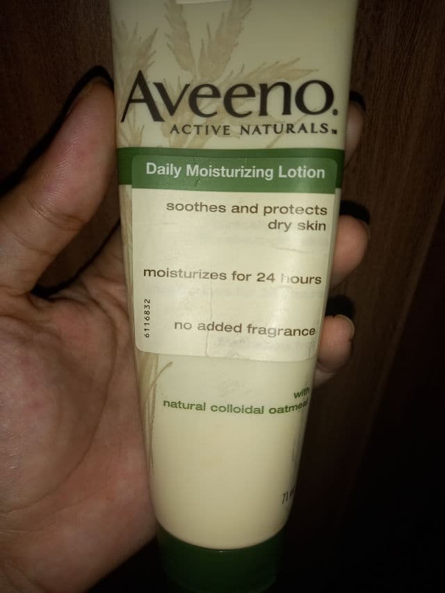 Aveeno Daily Moisturizing Lotion, Fragrance-Free review photo by piw
