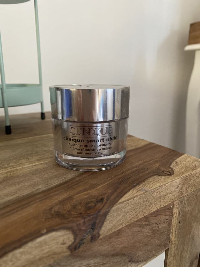 Clinique Smart Night Custom Repair Moisturizer review photo by pixplore