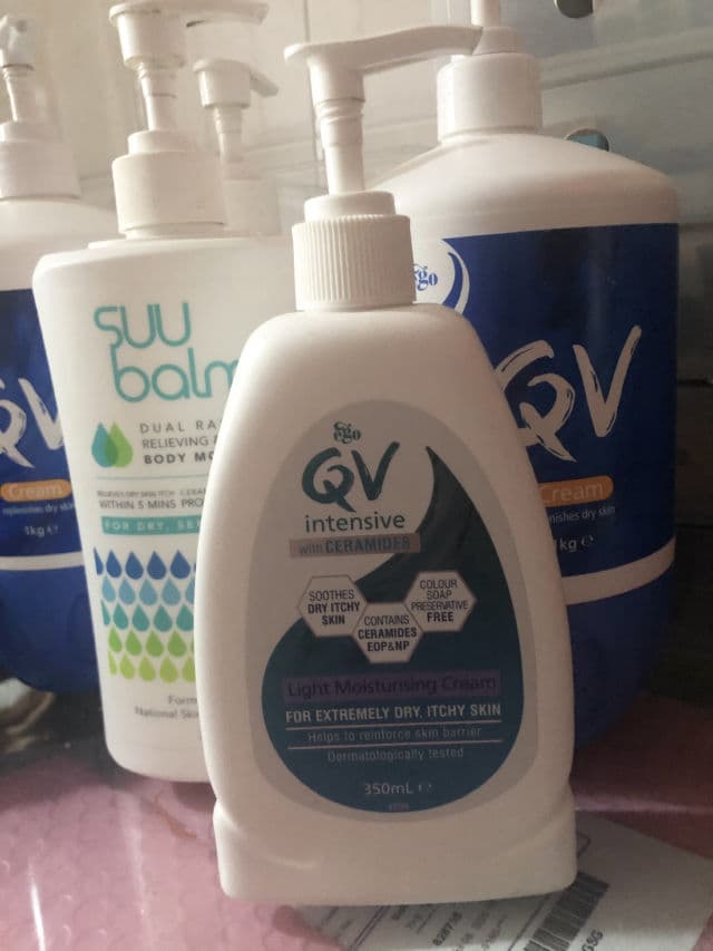 QV Skincare Intensive with Ceramides - Light Moisturising Cream review photo by pocelyn