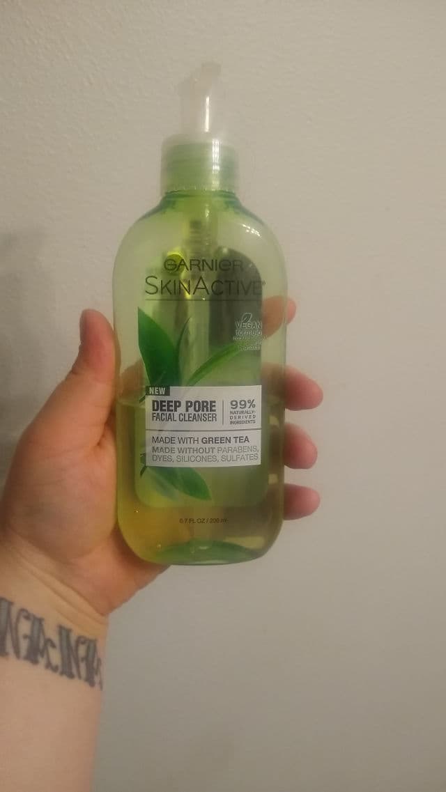 Garnier SkinActive Deep Pore Face Wash with Green Tea review photo by porcelainglow