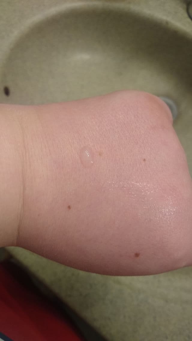 Selfless by Hyram Salicylic Acid & Sea Kelp Pore Clearing and Oil Control Serum review photo by porcelainglow