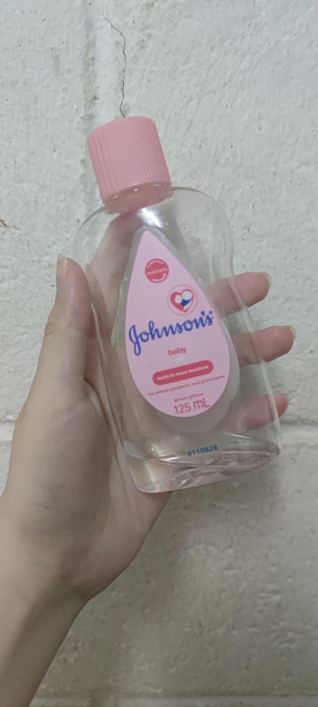Johnson's Baby Oil Original review photo by poyee