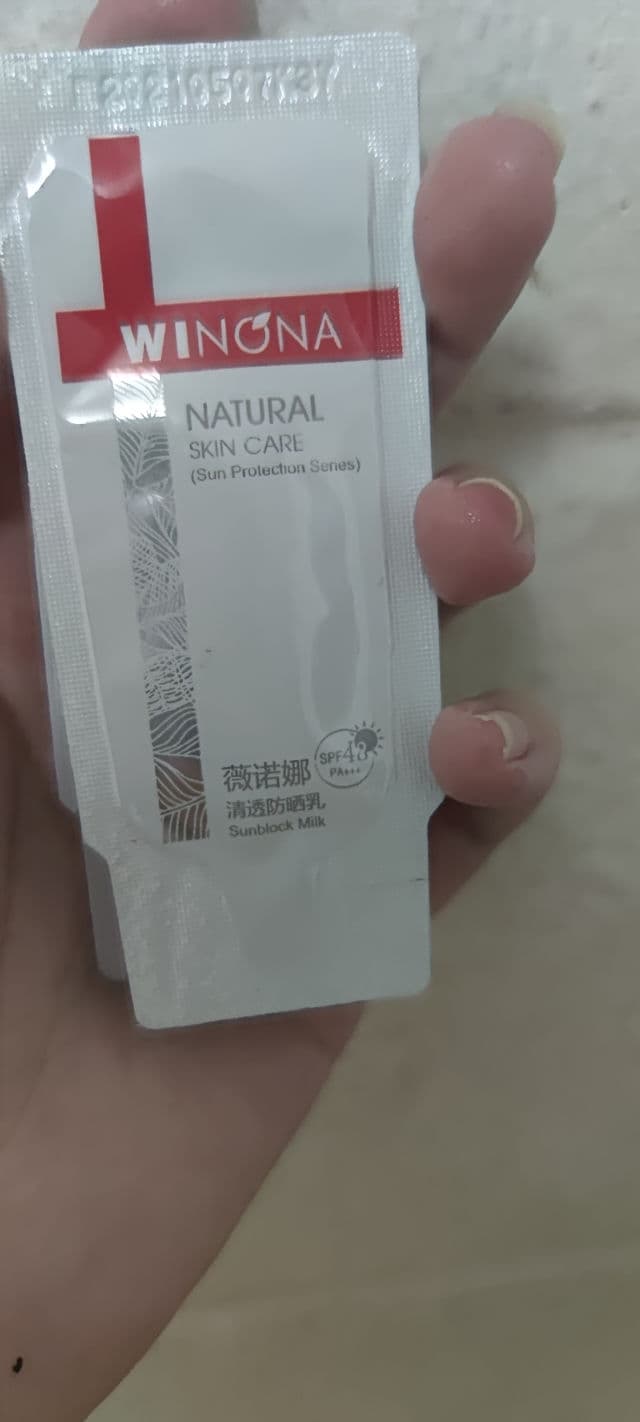 Winona Natural Skin Care SPF48 PA+++ review photo by poyee
