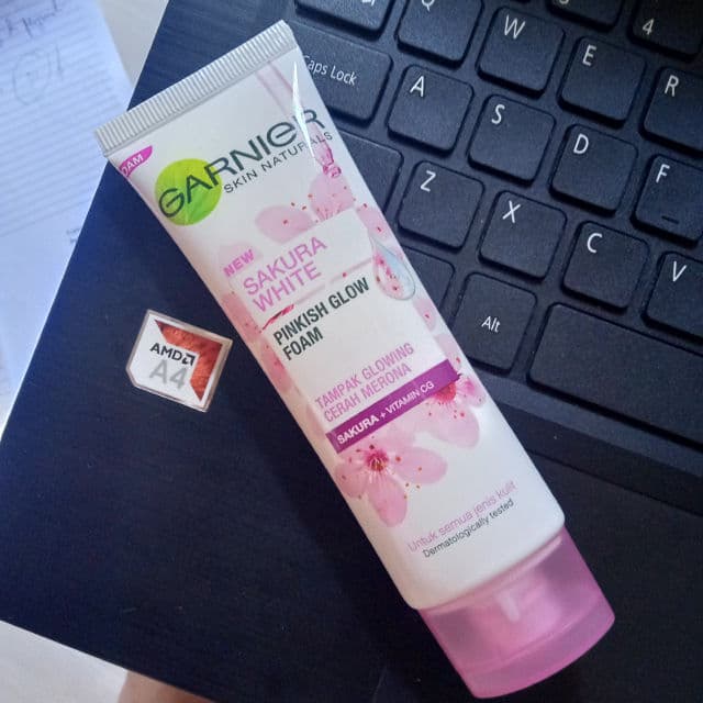 Garnier Sakura White Pinkish Glow Whip Foam review photo by prplskyy
