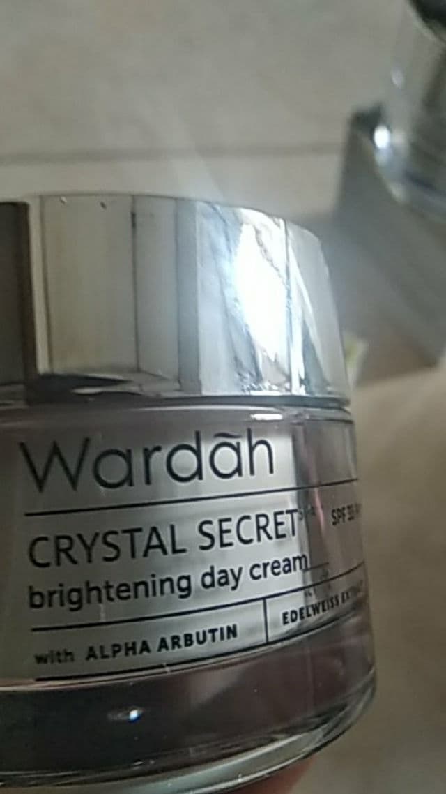 Wardah Wardah White Secret Day Cream review photo by putrifirly