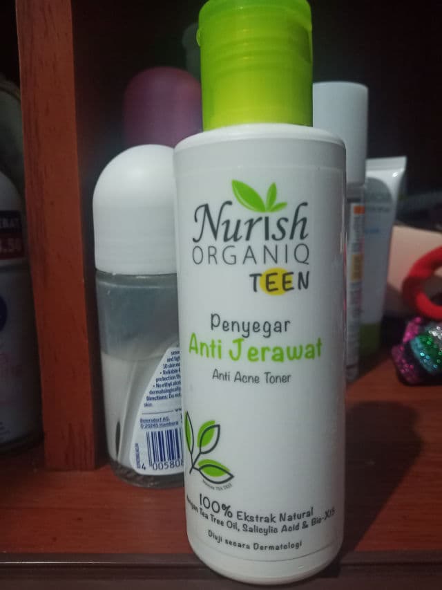Nurish Organiq Teen Anti Acne Toner review photo by putrifz