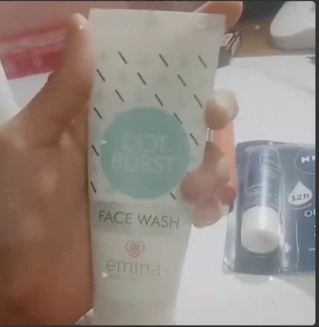 Emina Dot Burst Face Wash review photo by puwul