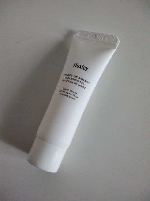 Huxley Be Clean, Be Moist Cleansing Gel review photo by pyskhim