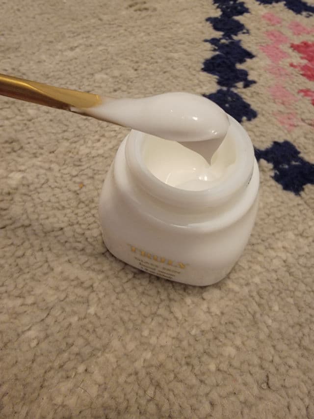 Truly Organic Glass Skin Facial Serum review photo by raereviewenster