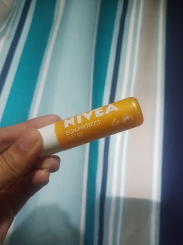 Nivea Lip Sun Care SPF30 review photo by Unnily