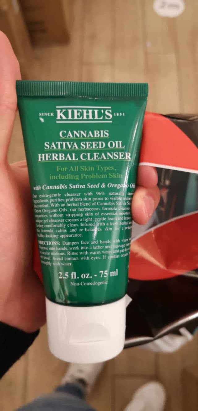 Kiehl's Cannabis Sativa Seed Oil Herbal Cleanser review photo by rikyde