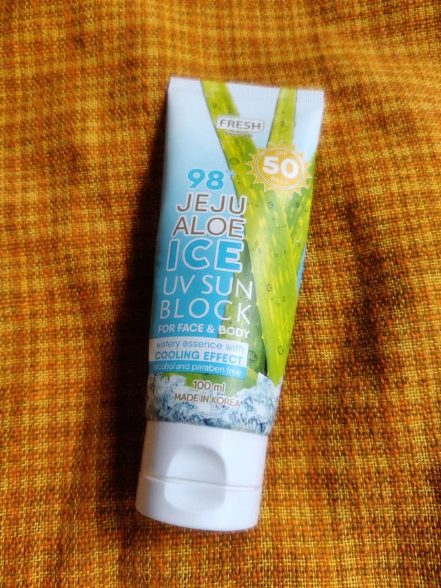 Fresh Skinlab Jeju Aloe Ice Sunblock SPF50 review photo by riohila
