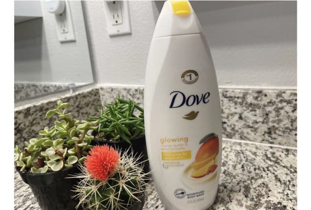 Dove Glowing Body Wash with Mango & Almond Butter review photo by risy