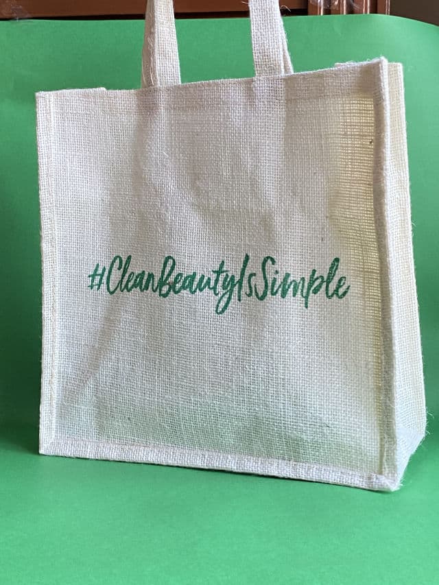 Simple Protecting Light Moisturiser review photo by riyaarolkar