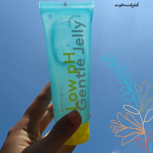 Somethinc Low pH Gentle Jelly Cleanser review photo by rizkinurcolyfah
