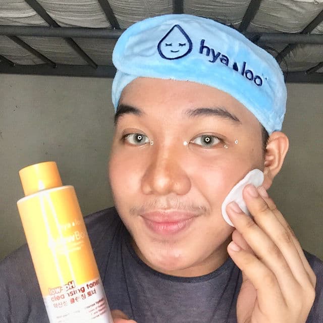 Hyaloo Glow Boost Low-pH Cleansing Toner  review photo by roayieofficial