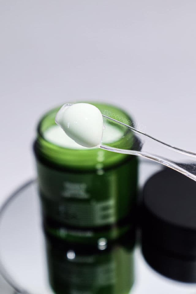 COMMONLABS Vitamin E Calming Light Cream review photo by roeeeeeel101