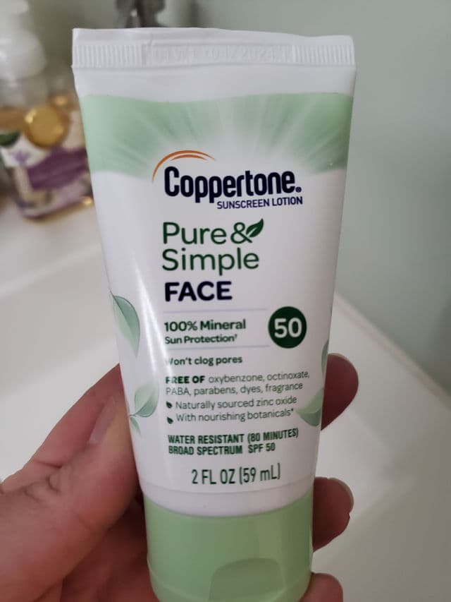 Coppertone Pure & Simple Face Lotion SPF 50 review photo by saddy