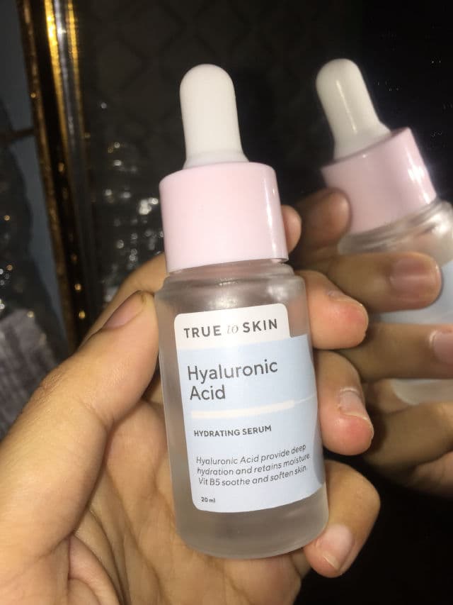 True to Skin Hyaluronic Acid Hydrating Serum review photo by saffanahmd