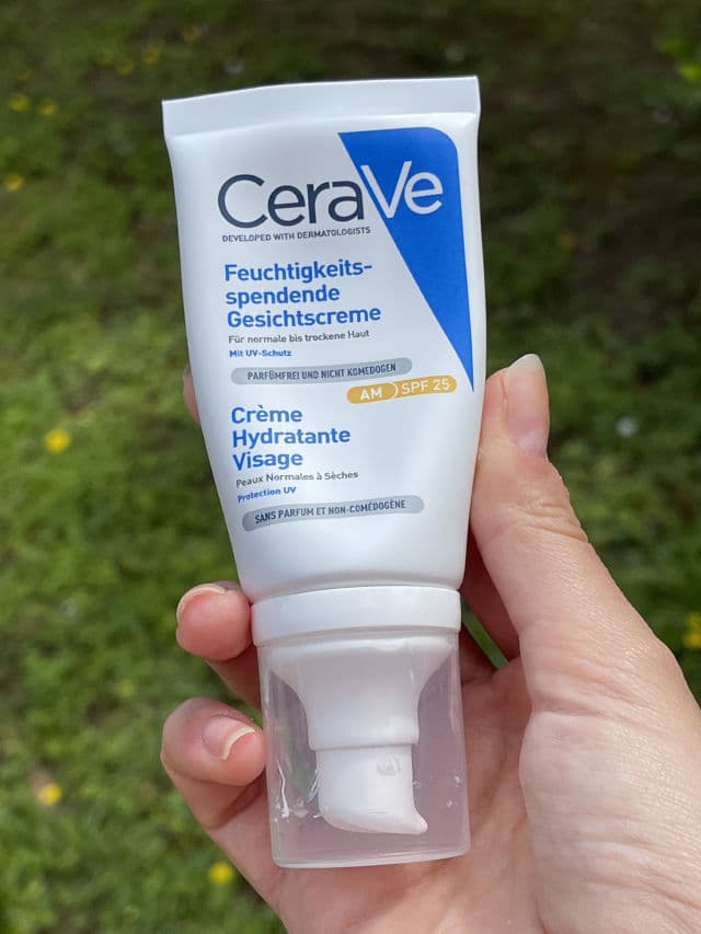 CeraVe Facial Moisturising Lotion SPF 25 review photo by frenchxgirl