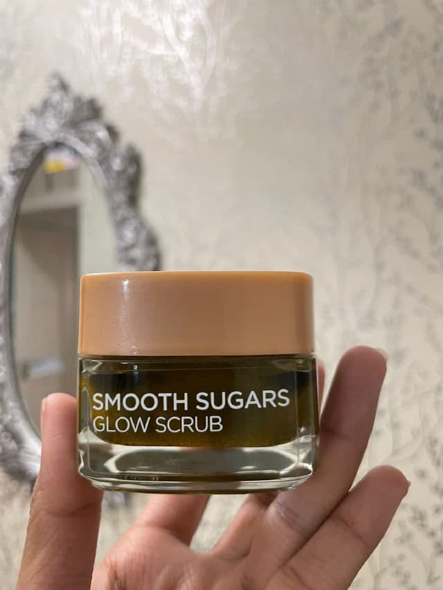 L'Oreal Paris Smooth Sugar Glow Scrub review photo by samdelowar