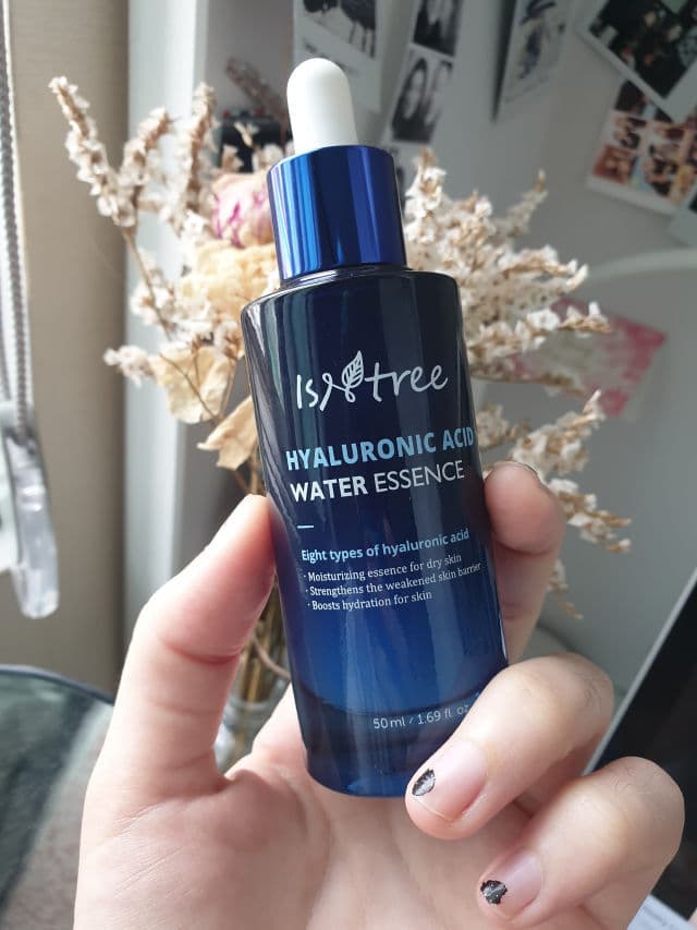 ISNTREE Hyaluronic Acid Water Essence review photo by sarahlove21