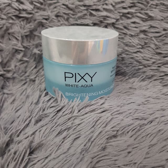 Pixy White Aqua Brightening Moisturizer  review photo by sawputrira