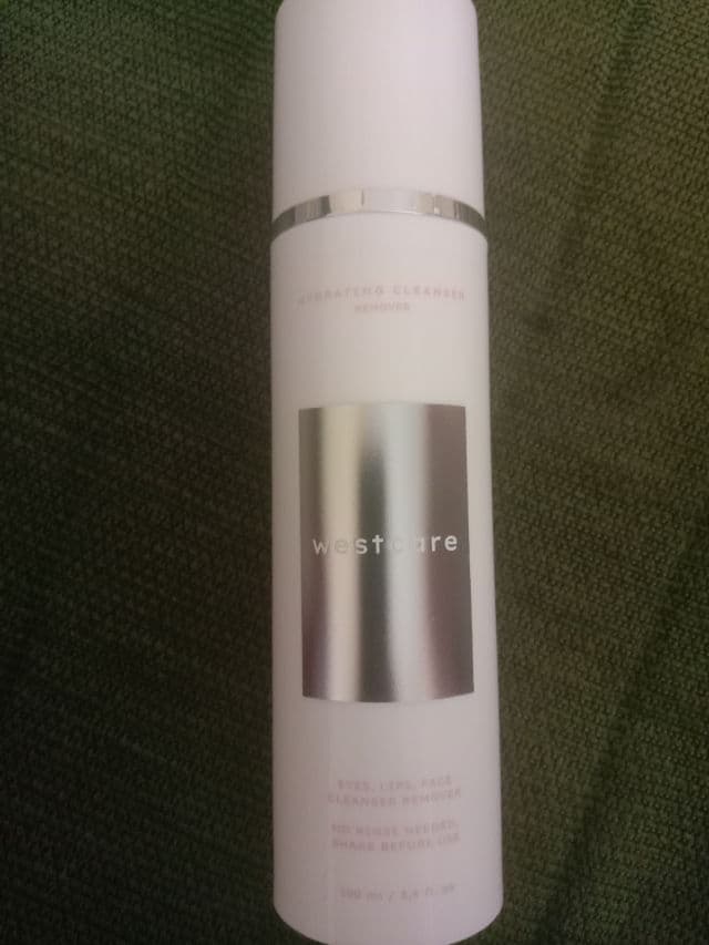 Westcare Hydrating Cleanser Remover	 review photo by mrs.elsyahskincare