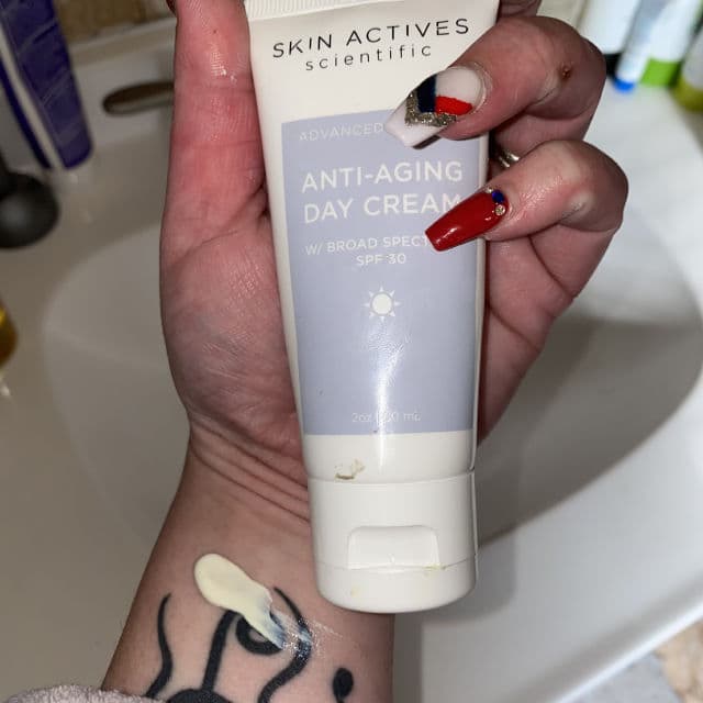 Skin Actives Scientific Anti-Aging Day Cream with SPF 30 review photo by shalynamber