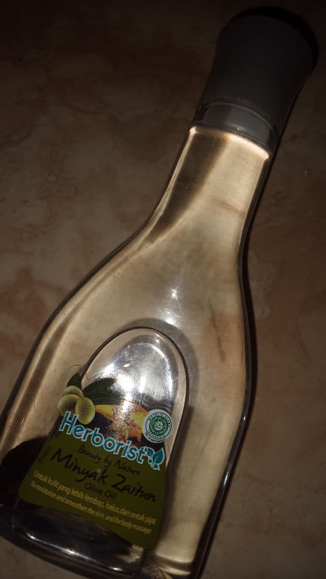 Herborist Minyak Zaitun review photo by shavirapriyanka