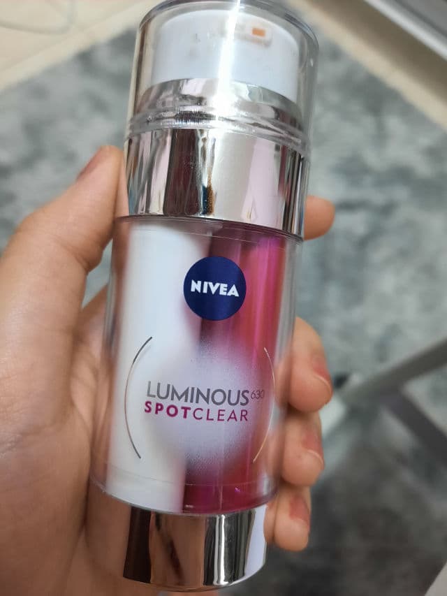 Nivea Luminous 630 Spotclear Treatment review photo by sheananan