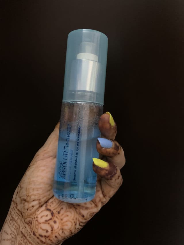 Lakmé Absolute Bi-Phased Make-Up Remover review photo by shuchitrivedi