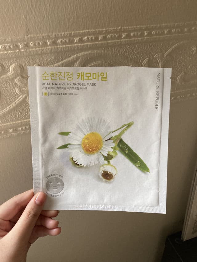 NATURE REPUBLIC Real Nature Hydrogel Mask Chamomile review photo by shynni