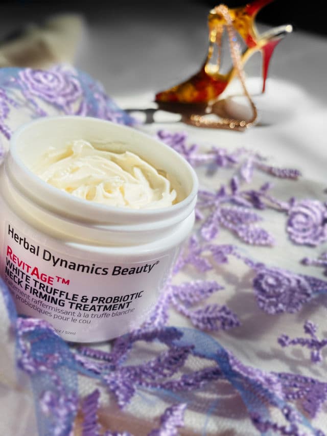 Herbal Dynamics Beauty RevitAge® White Truffle & Probiotic Neck Firming Treatment review photo by silverentj
