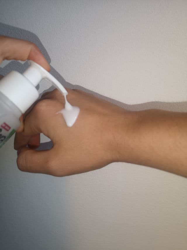 CeraVe Hydrating Cream-to-Foam Cleanser review photo by skincarearianna