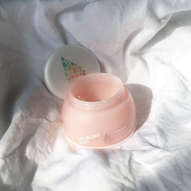 Saturday Skin Waterfall Glacier Water Cream review photo by skincarediaries