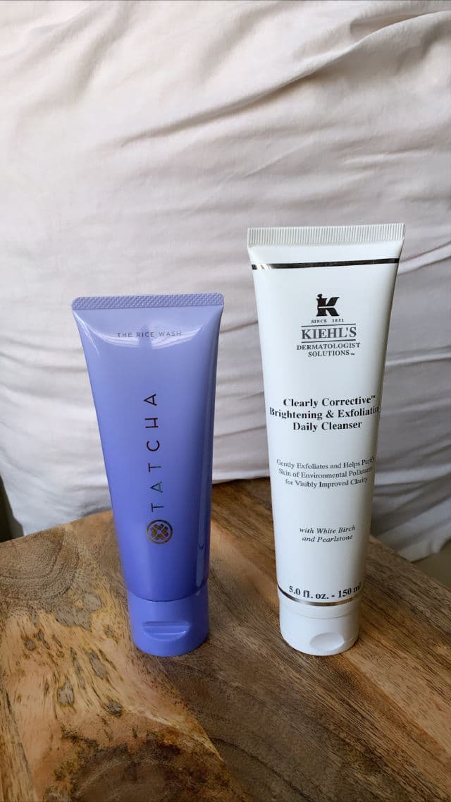 Kiehl's Clearly Corrective Brightening & Exfoliating Daily Cleanser review photo by skincareinhawaii