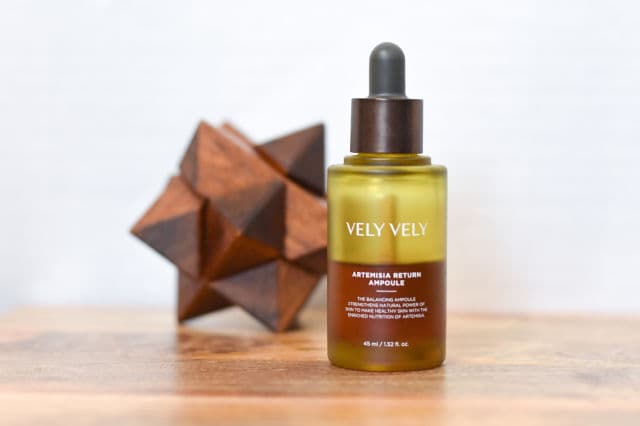 Vely Vely Artemisia Return Ampoule review photo by skincareinhawaii