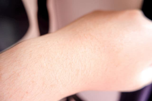 Biore Sarasara UV Nobinobi Carefree Kids Milk Sunscreen SPF50+/PA++++ review photo by skincarejana