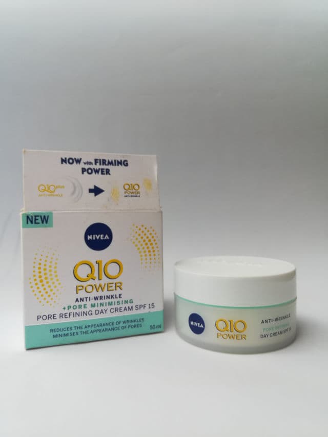 Nivea Q10 Power Light Day Cream SPF15 review photo by skincarenobs
