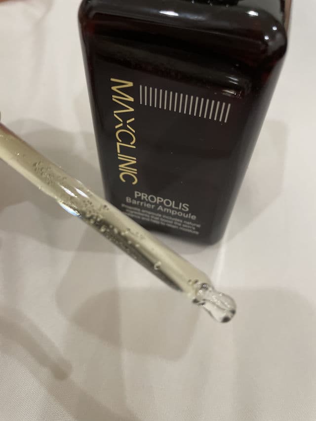 Maxclinic Propolis Barrier Ampoule review photo by skincarenobs