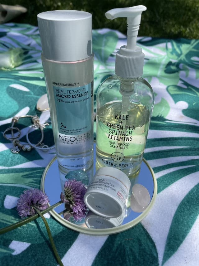 First Aid Beauty Eye Duty Niacinamide Brightening Eye Cream review photo by skincarepub