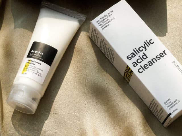 AccuFix Cosmetics Salicylic Acid Cleanser review photo by skincarewithseher